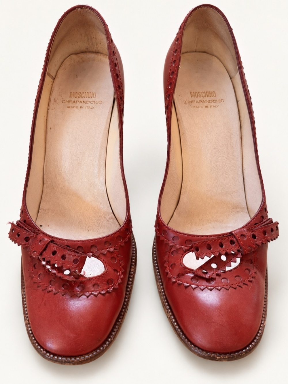 Vintage Moschino Cheap and Chic Burgundy Leather Bow Pumps Size 39.5